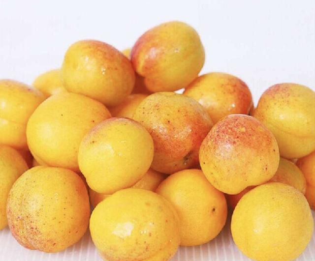 新疆的杏子品种很多,你最喜欢吃哪一种水果图2