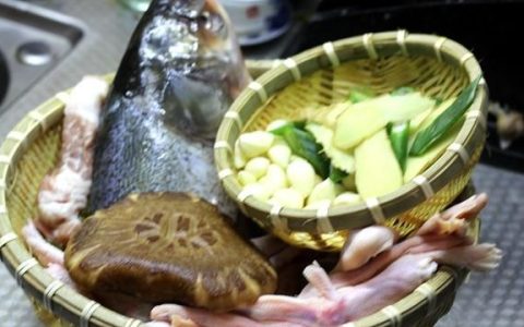 黄焖鱼头最正宗做法(特色焖鱼头)