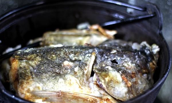 秒杀餐馆黄焖鱼头，鱼头这么做比饭店做的都好吃，一起动手做吧