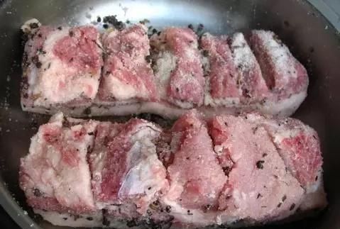 咸肉的做法，夏季腌咸肉最好吃的做法图4