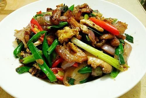 湖南最出名的菜是剁椒鱼头、辣椒炒肉，排名第三的是什么菜呢图4