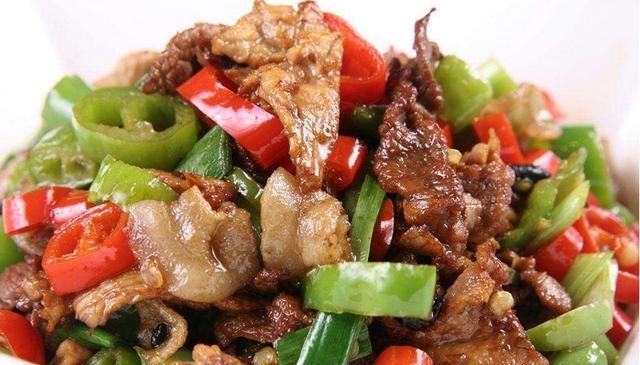 湖南最出名的菜是剁椒鱼头、辣椒炒肉，排名第三的是什么菜呢图6