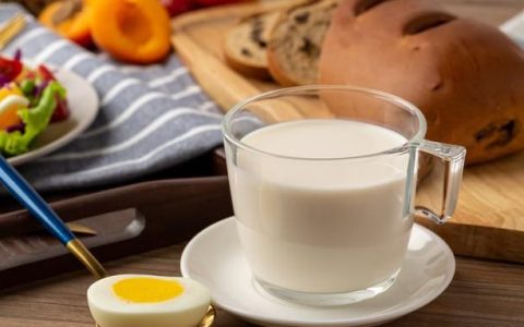牛奶不宜和哪些食物一起喝为什么