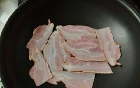培根煎鸡蛋怎么做