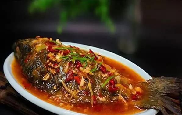红烧鲤鱼怎么做(红烧鲤鱼怎么做好吃窍门)图22